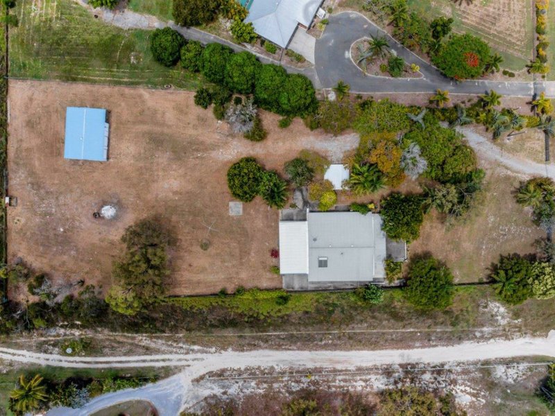 Photo - 19 Applin Place, Tannum Sands QLD 4680 - Image 18