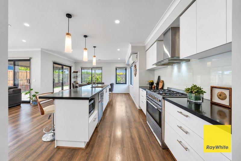 Photo - 19 Arden Crescent, Burnside VIC 3023 - Image 6