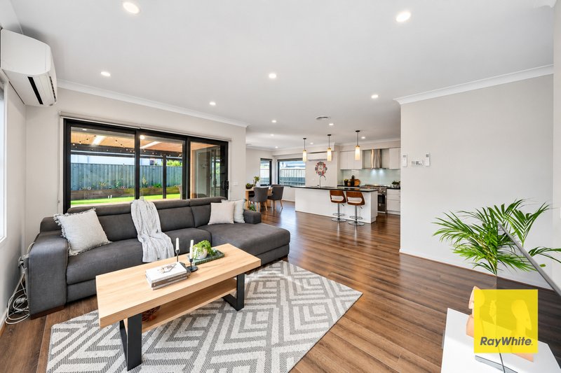 Photo - 19 Arden Crescent, Burnside VIC 3023 - Image 8