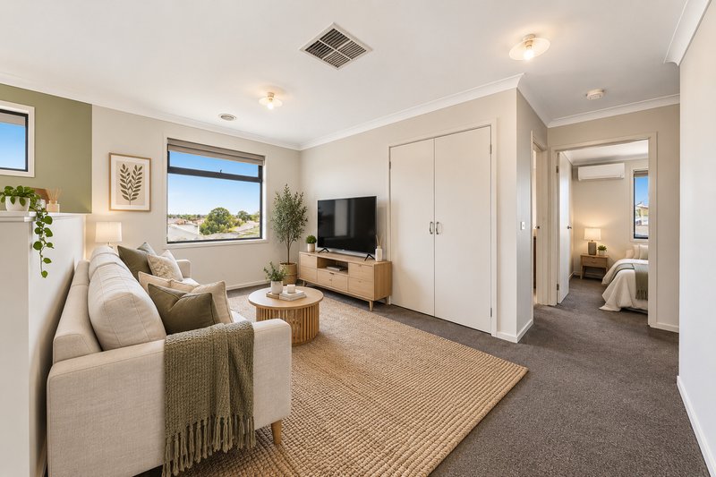 Photo - 19 Arden Crescent, Burnside VIC 3023 - Image 12