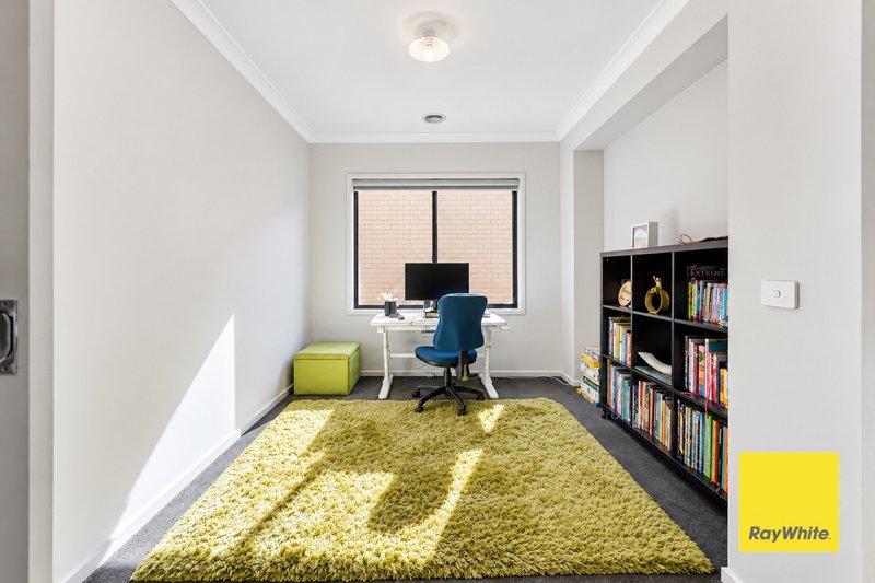 Photo - 19 Arden Crescent, Burnside VIC 3023 - Image 16