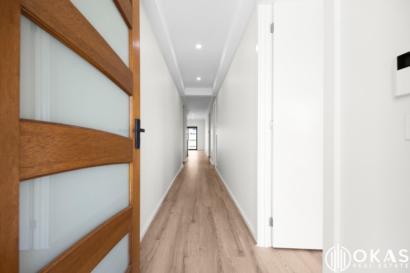 Photo - 19 Arnison Road, Tarneit VIC 3029 - Image 3