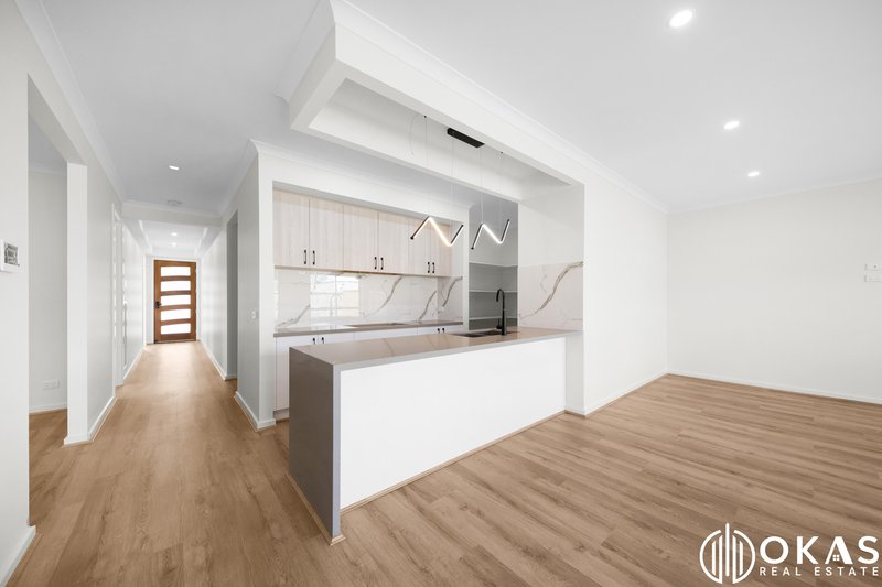 Photo - 19 Arnison Road, Tarneit VIC 3029 - Image 6