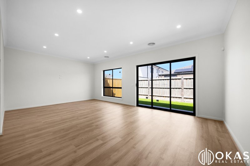 Photo - 19 Arnison Road, Tarneit VIC 3029 - Image 9