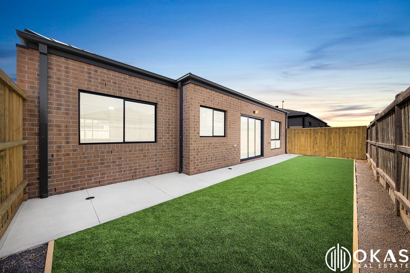 Photo - 19 Arnison Road, Tarneit VIC 3029 - Image 16