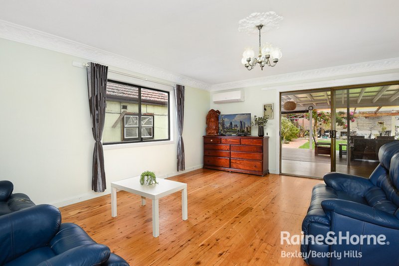 Photo - 19 Arthur Street, Bexley NSW 2207 - Image 2