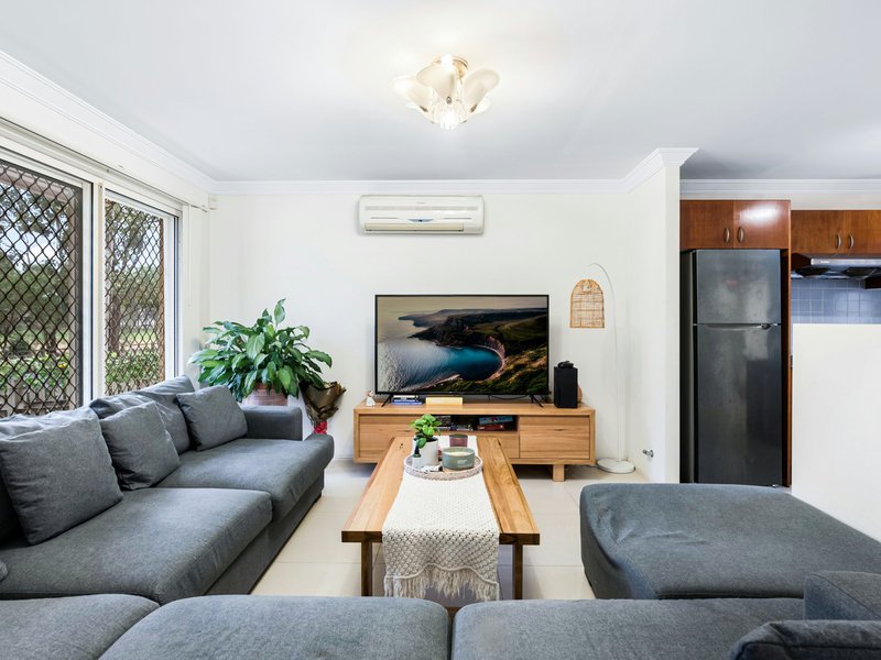 Photo - 19 Ashwood Street, Parklea NSW 2768 - Image 3