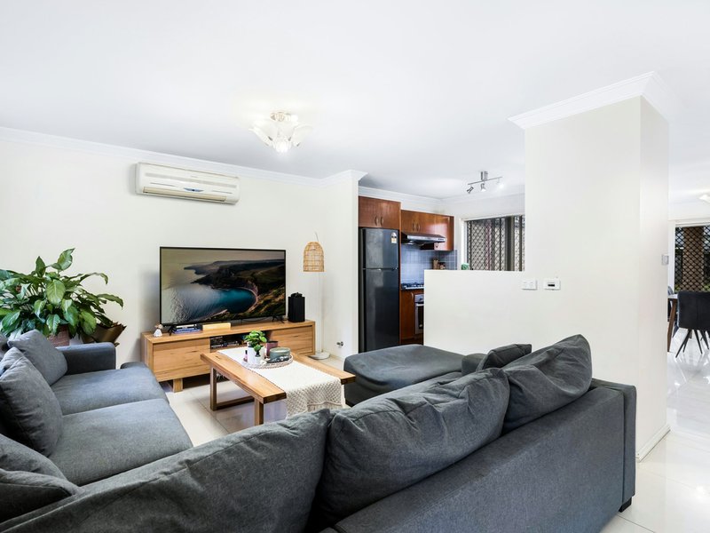 Photo - 19 Ashwood Street, Parklea NSW 2768 - Image 5