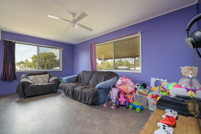 Photo - 19 Aspland Street, Clinton QLD 4680 - Image 5