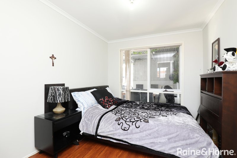 Photo - 19 Aster Close, Meadow Heights VIC 3048 - Image 5