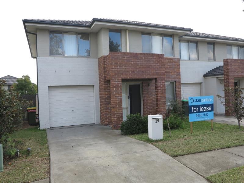 Photo - 19 Atlantic Blvd , Glenfield NSW 2167 - Image 10