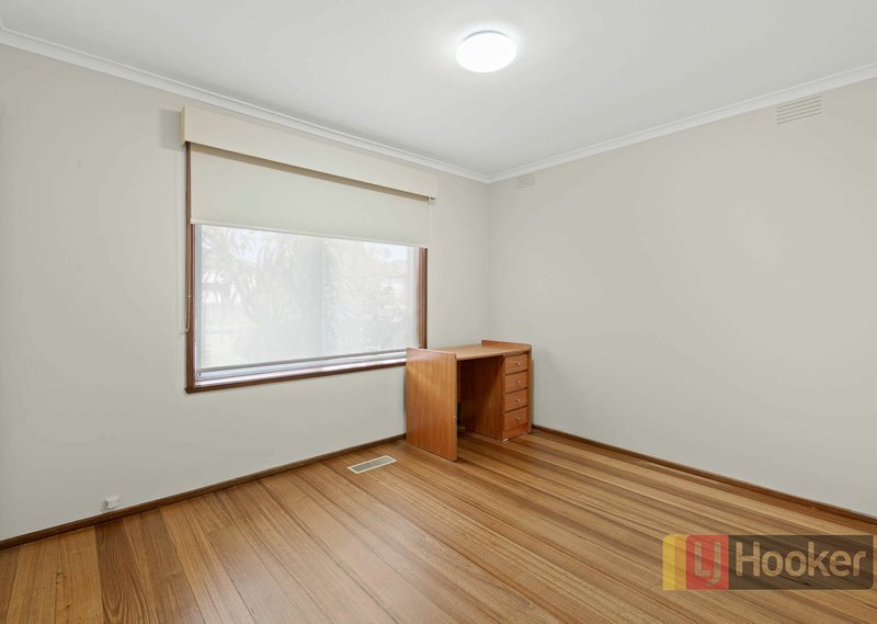 Photo - 19 Avondale Road, Springvale VIC 3171 - Image 9