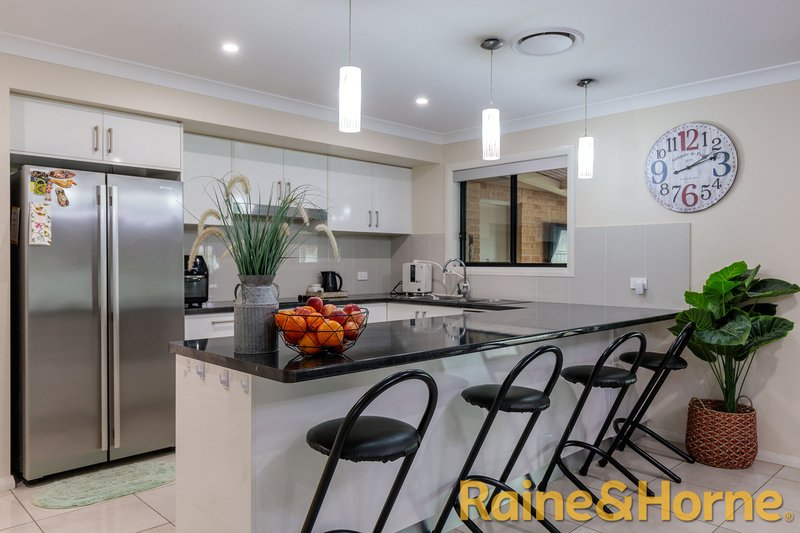 Photo - 19 Azure Avenue, Dubbo NSW 2830 - Image 2