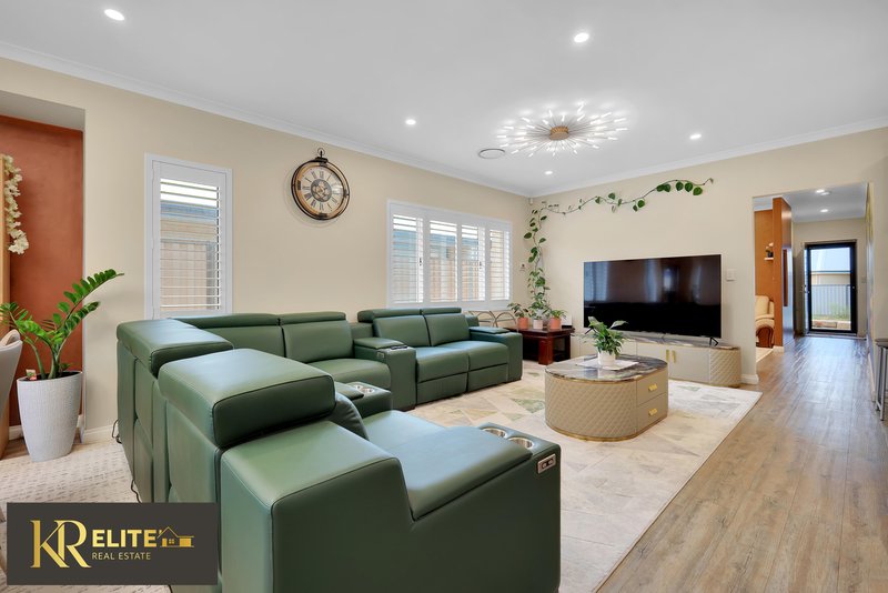 Photo - 19 Babiana Link, Piara Waters WA 6112 - Image 15