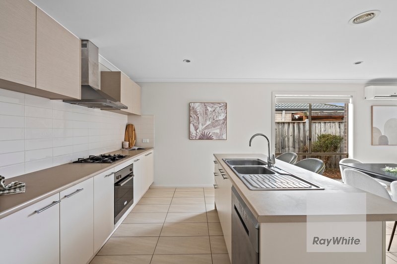 Photo - 19 Balerno Way, Mernda VIC 3754 - Image 8