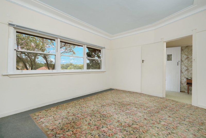 Photo - 19 Ballantyne Road, Mortdale NSW 2223 - Image 5