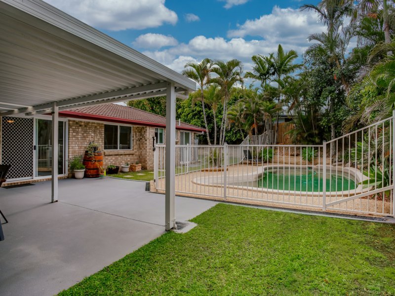 Photo - 19 Ballarat Court, Tallai QLD 4213 - Image 4