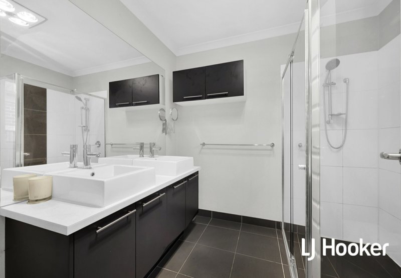 Photo - 19 Balmain Circuit, Wallan VIC 3756 - Image 4