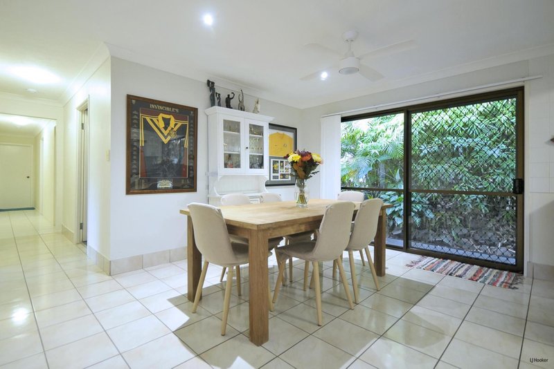 Photo - 19 Balsa Street, Elanora QLD 4221 - Image 12
