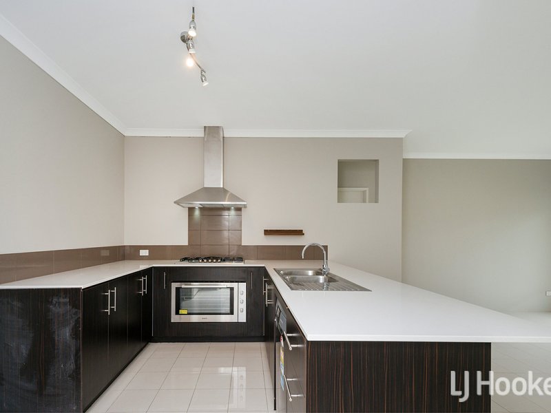 Photo - 19 Banjong Street, Martin WA 6110 - Image 3