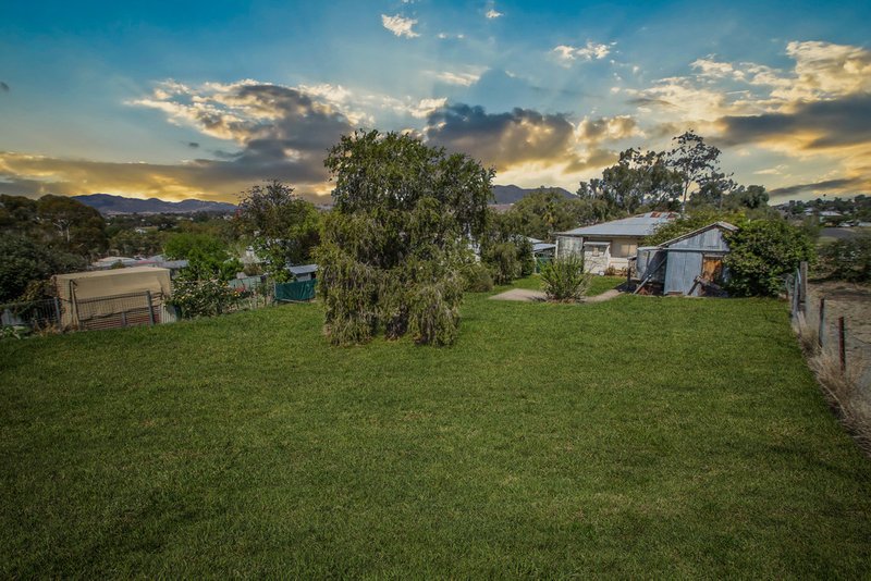 Photo - 19 Bank Lane, Quirindi NSW 2343 - Image 2