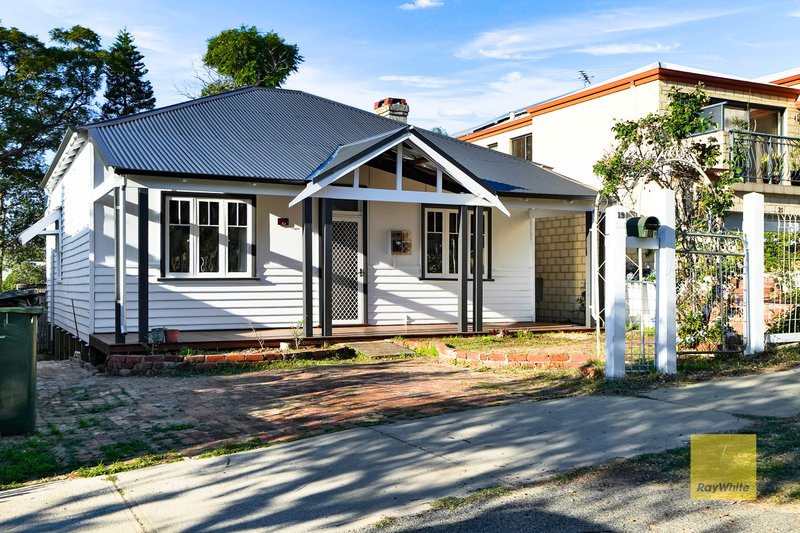 Photo - 19 Banksia Terrace, South Perth WA 6151 - Image 2