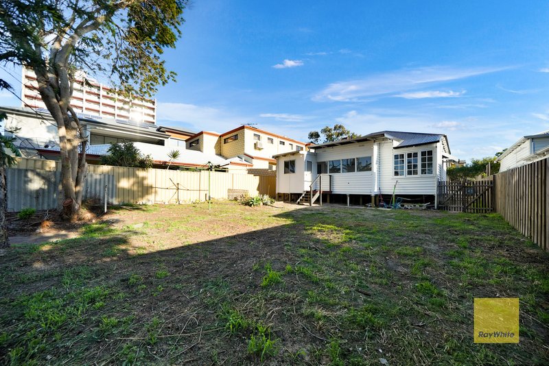 Photo - 19 Banksia Terrace, South Perth WA 6151 - Image 13