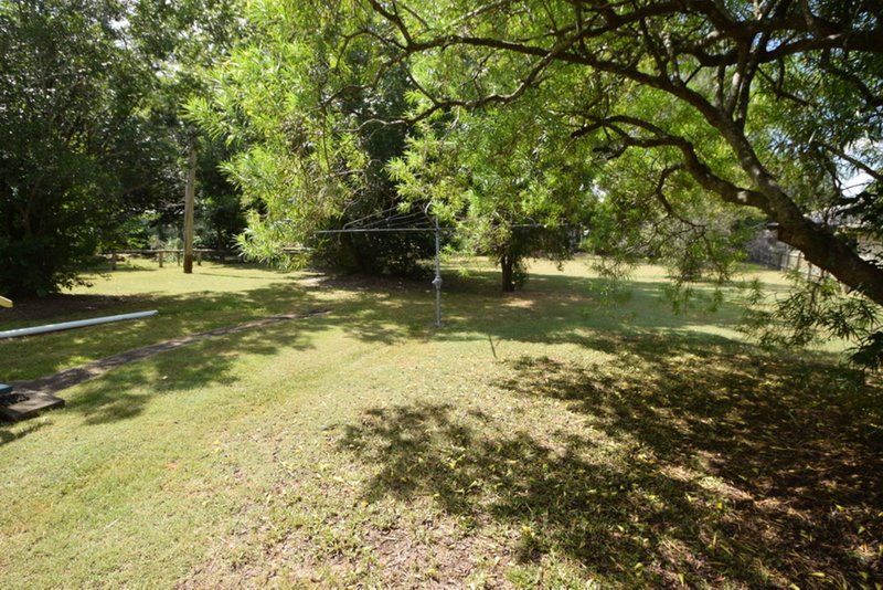 Photo - 19 Barbour Street, Esk QLD 4312 - Image 7