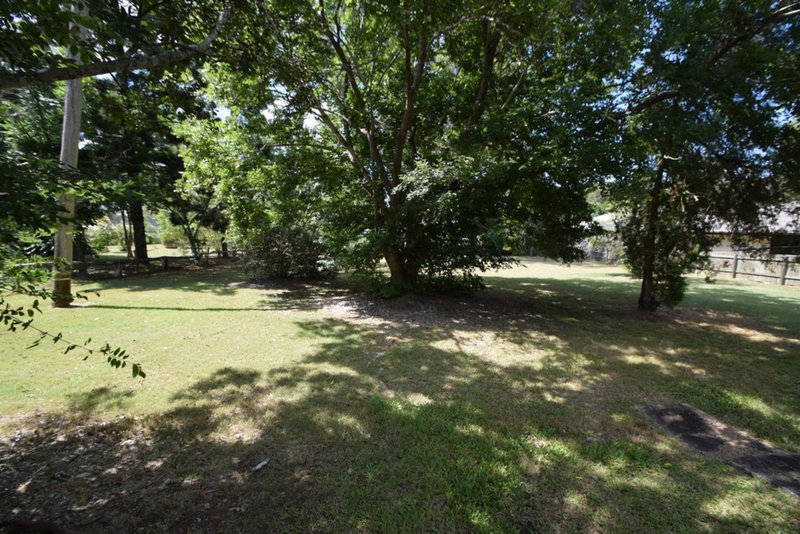 Photo - 19 Barbour Street, Esk QLD 4312 - Image 8