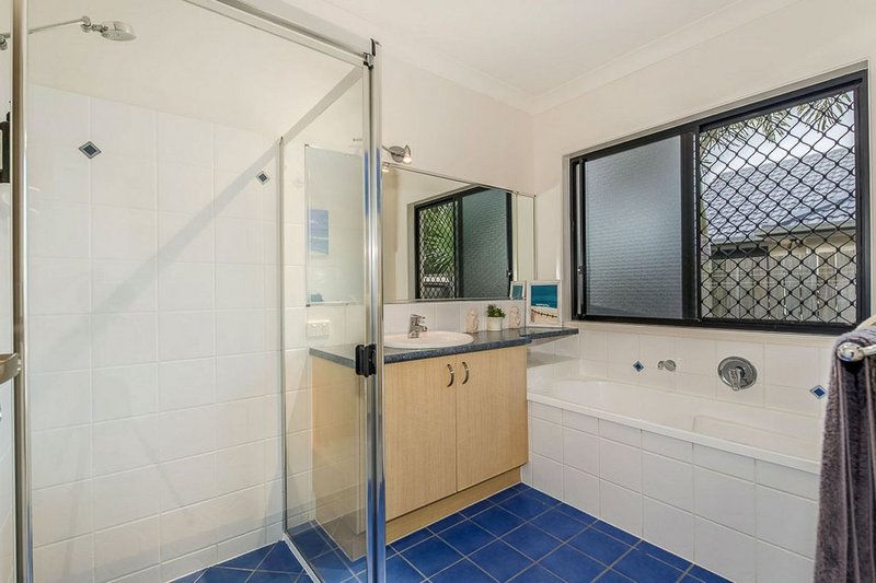 Photo - 19 Barcoola Place, Twin Waters QLD 4564 - Image 15