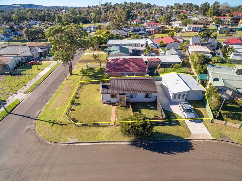 19 Barellan Avnue , Dapto NSW 2530