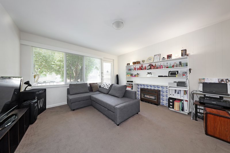 Photo - 1/9 Barker Street, Cheltenham VIC 3192 - Image 2