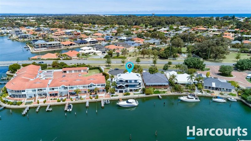 Photo - 19 Baruna Court, Halls Head WA 6210 - Image 2