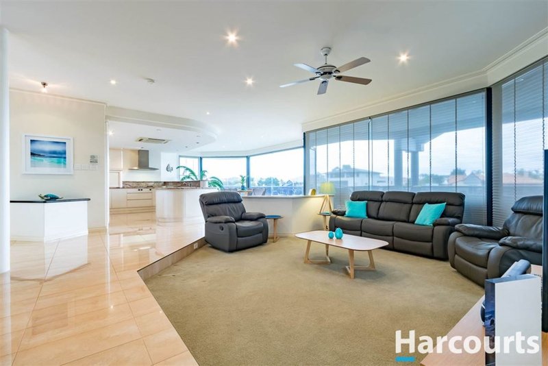 Photo - 19 Baruna Court, Halls Head WA 6210 - Image 11