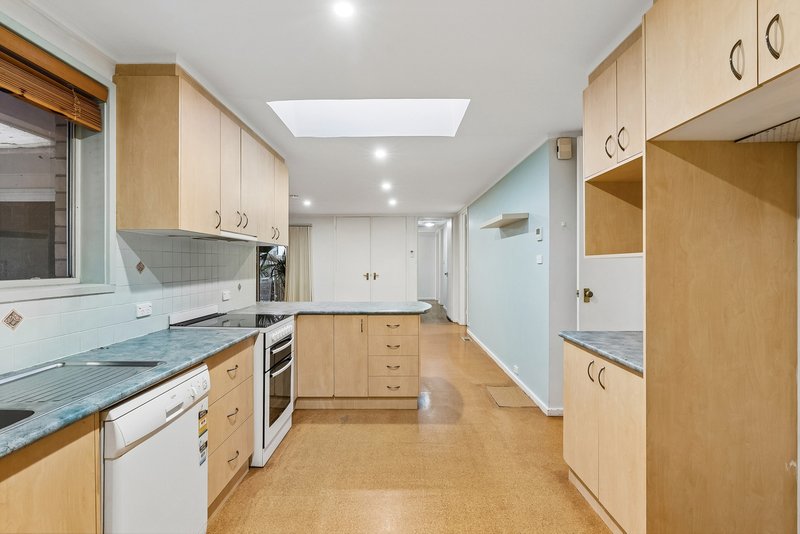 Photo - 19 Basedow Street, Torrens ACT 2607 - Image 8