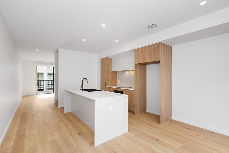 Photo - 19 Basque Walk, Cranbourne South VIC 3977 - Image 1