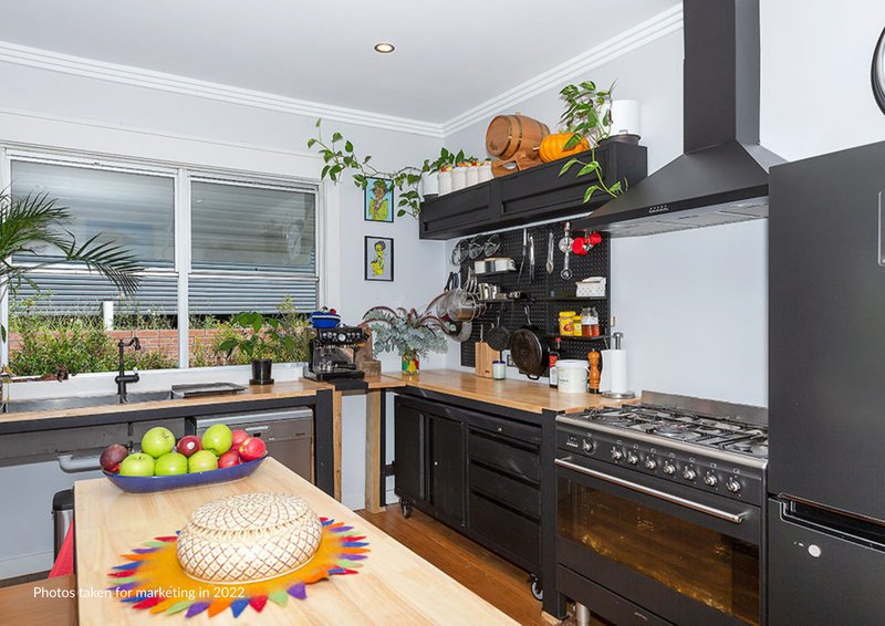 Photo - 19 Bay Road, Fennell Bay NSW 2283 - Image 3
