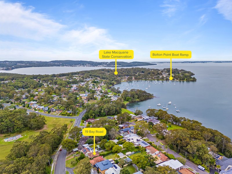 Photo - 19 Bay Road, Fennell Bay NSW 2283 - Image 13
