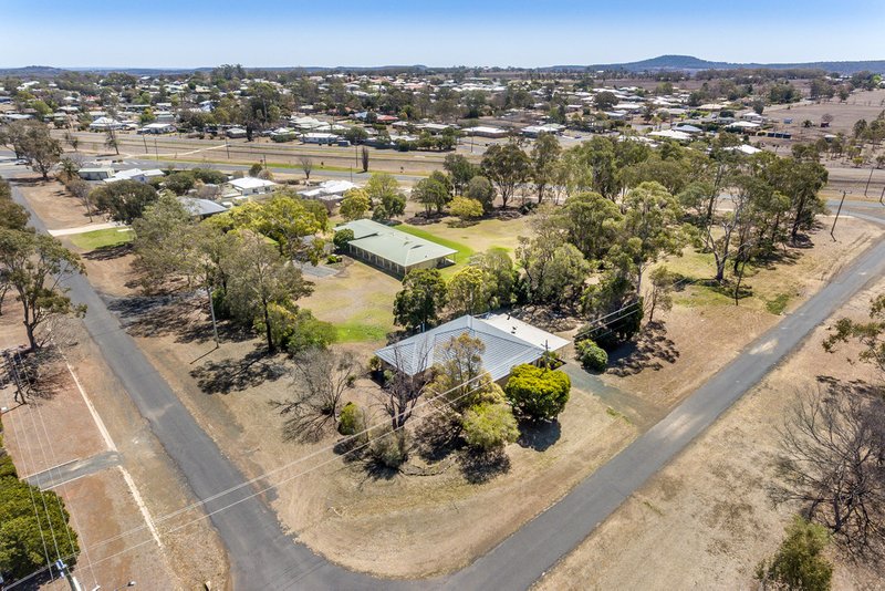 Photo - 19 Bayley Street, Pittsworth QLD 4356 - Image 9