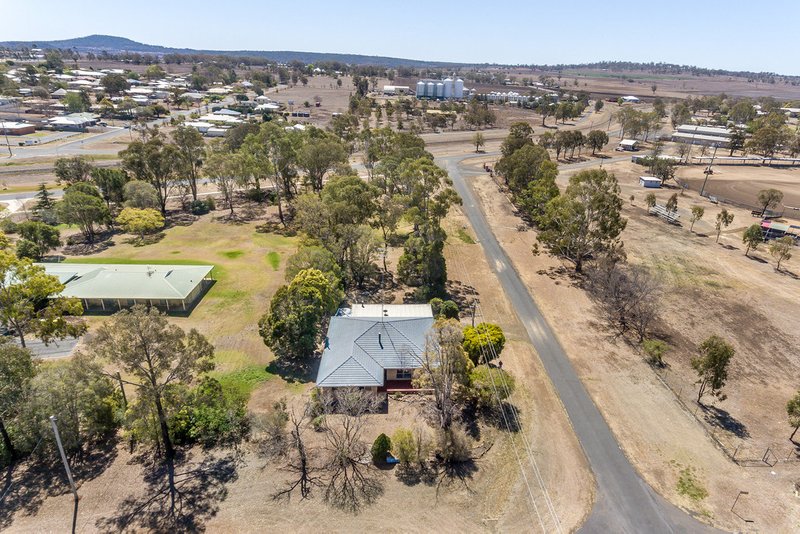 Photo - 19 Bayley Street, Pittsworth QLD 4356 - Image 11