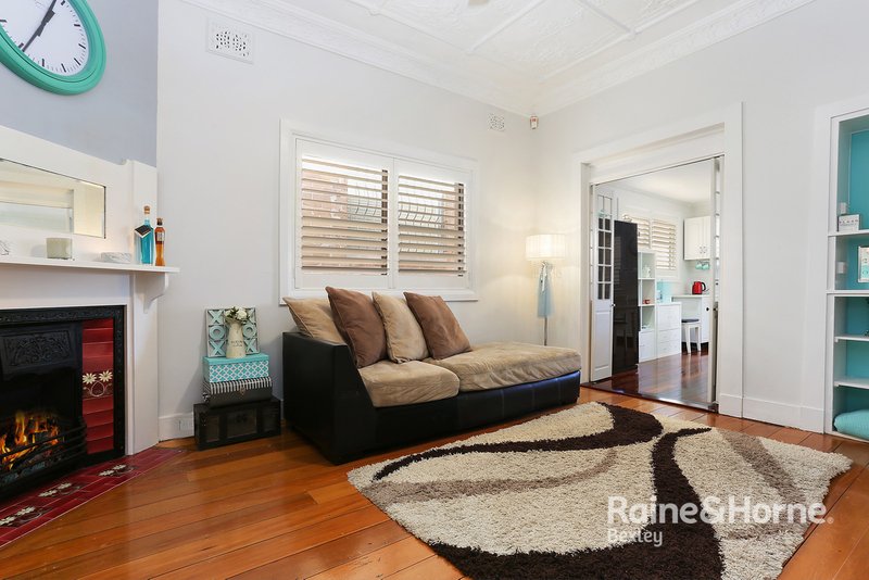 Photo - 19 Bayview Street, Bexley NSW 2207 - Image 2