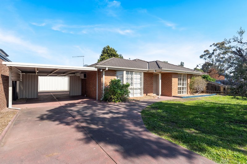 Photo - 19 Beacon Hills Crescent, Craigieburn VIC 3064 - Image 1