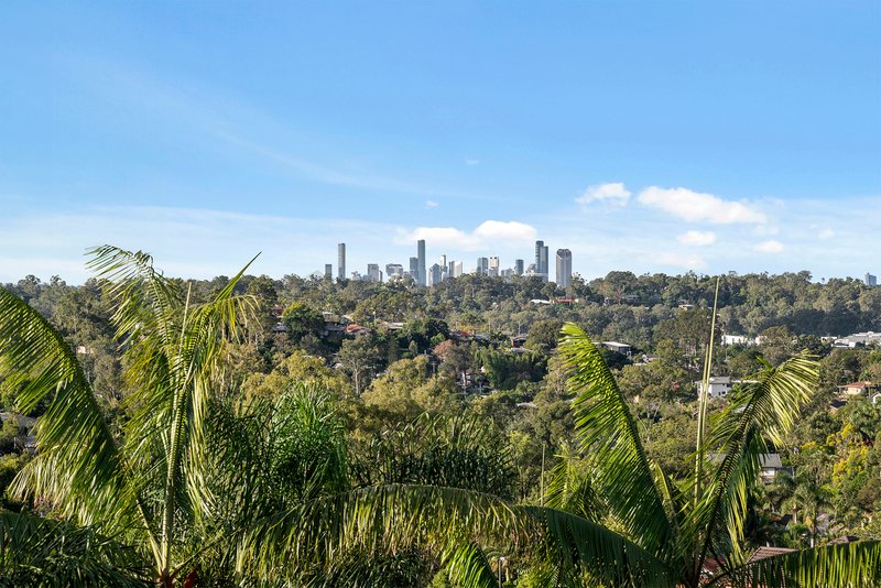 Photo - 19 Becker Place, Mount Ommaney QLD 4074 - Image 8
