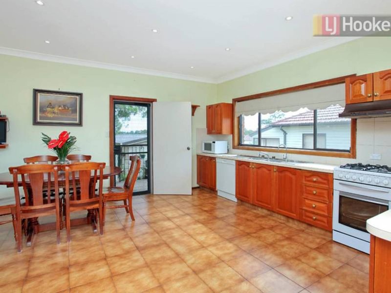 Photo - 19 Bedford Road, Blacktown NSW 2148 - Image 3