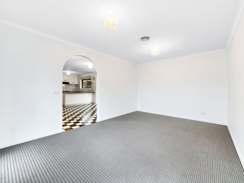 Photo - 19 Beech Place, Hallam VIC 3803 - Image 4