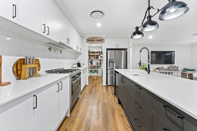 Photo - 19 Beetham Court, Logan Reserve QLD 4133 - Image 3
