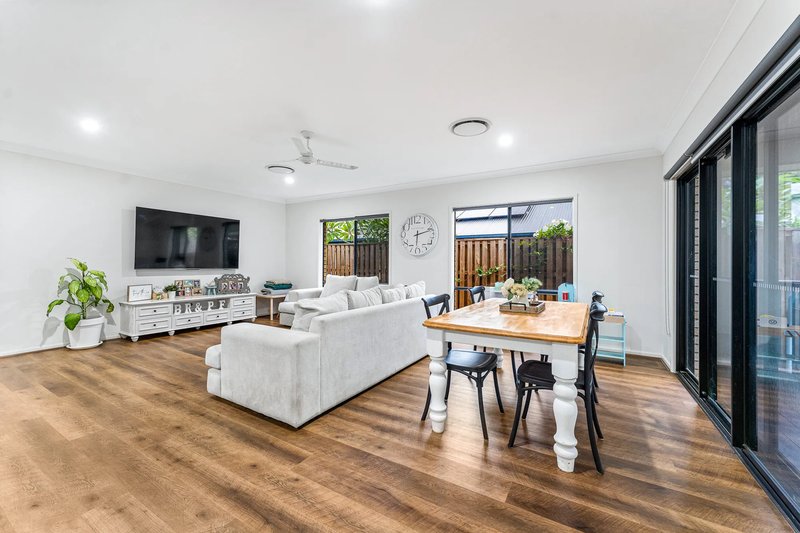 Photo - 19 Beetham Court, Logan Reserve QLD 4133 - Image 9