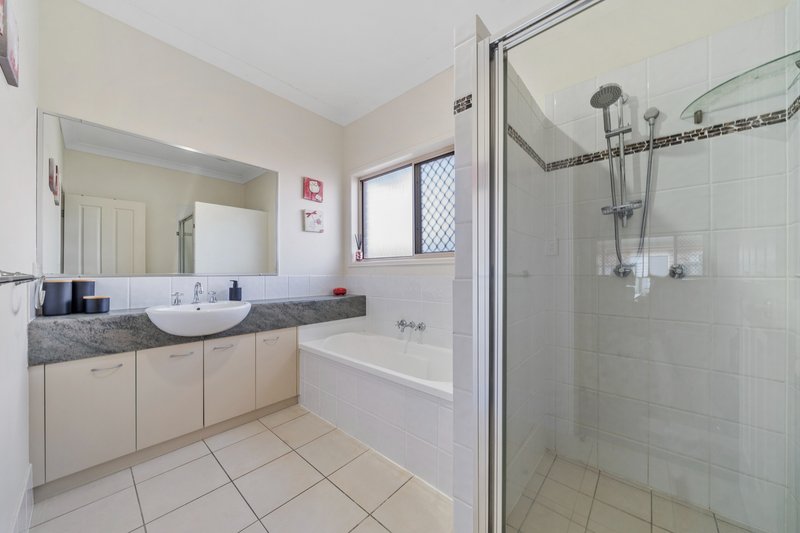 Photo - 19 Bella Vista Circuit, Edens Landing QLD 4207 - Image 5