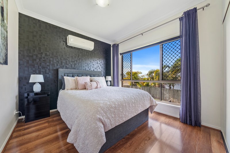 Photo - 19 Bella Vista Circuit, Edens Landing QLD 4207 - Image 6