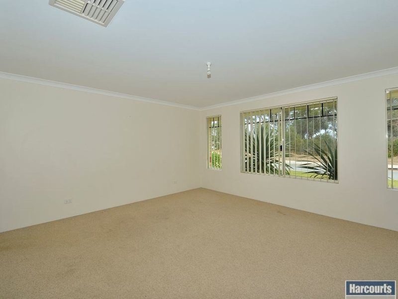 Photo - 19 Bellerive Pass, Meadow Springs WA 6210 - Image 3